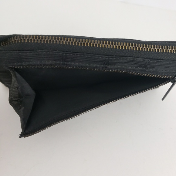 Chanel Canvas Wallet - Picture 4 of 8